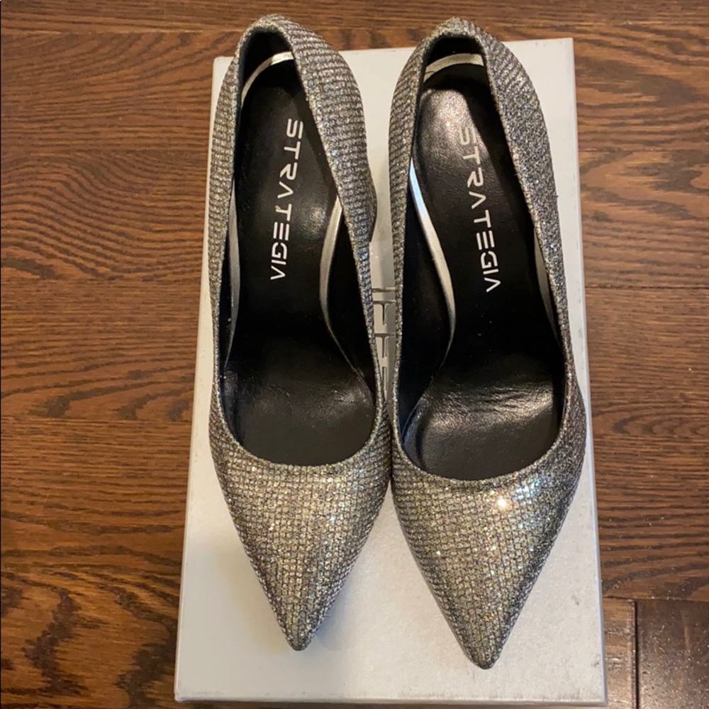 STRATEGIA Vero Cuoio Sequin Pumps
